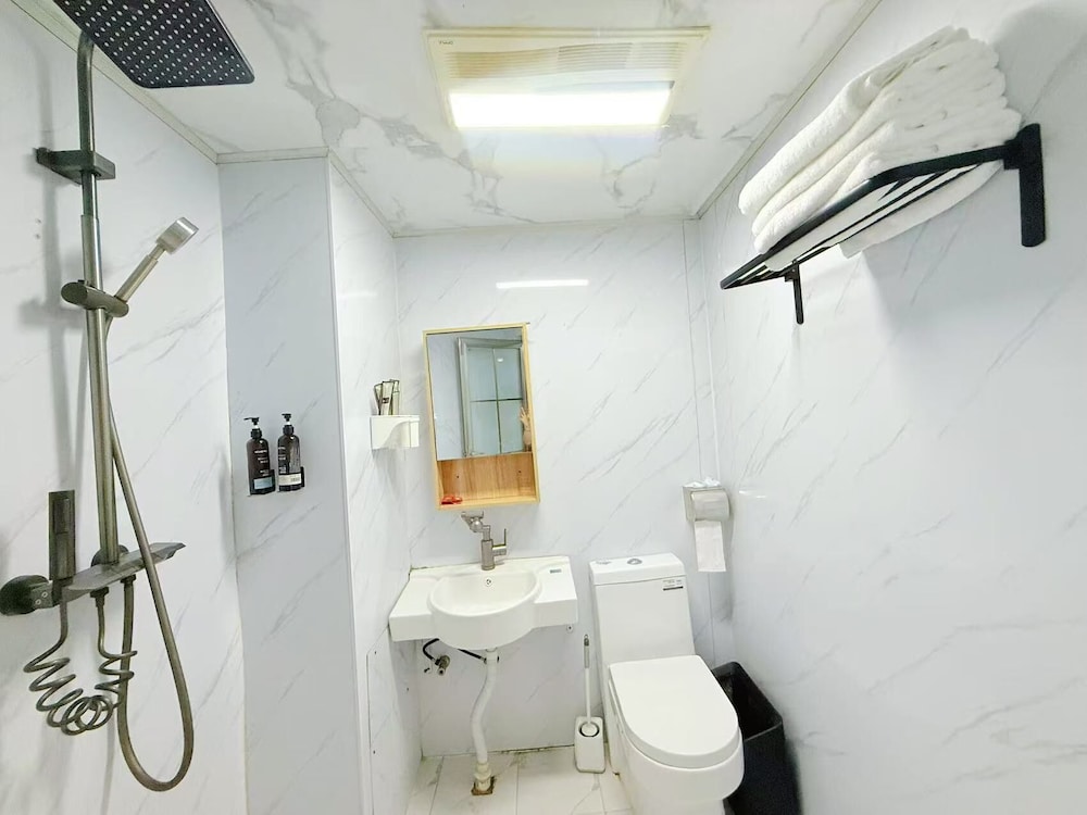 Xihe Light Luxury Self-service Apartment