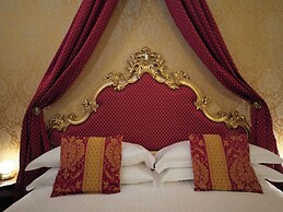 PALAZZO MALIPIERO TREVISAN - LE TRE DIMORE D'EPOCA