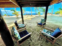 Turtle Beach Sanctuary Utila