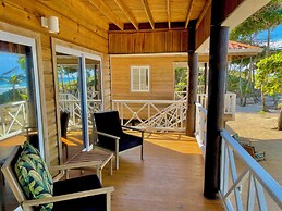 Turtle Beach Sanctuary Utila