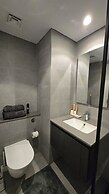 Kuro Elegant Living