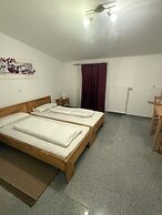 Attika Hotel
