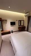 C Family Hotel