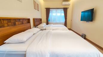 C Family Hotel