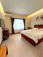 C Family Hotel