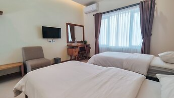 C Family Hotel