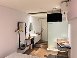 C Family Hotel