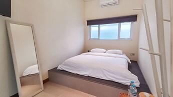 C Family Hotel