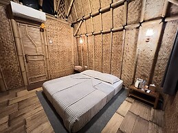 C Family Hotel