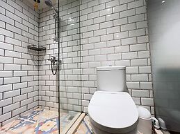 C Family Hotel