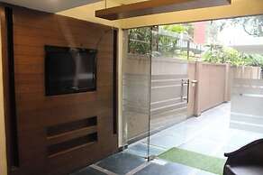 Khanna Residency