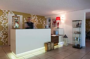 LOGIS HOTEL LE PARC DE GEOFFROY