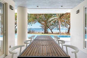 Ocean Front Villa Ishigakijima 3
