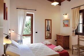 Village with swimming pool just a few minutes from Alghero