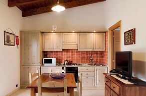Village with swimming pool just a few minutes from Alghero