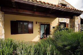 Village with swimming pool just a few minutes from Alghero