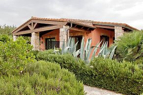 Village with swimming pool just a few minutes from Alghero