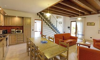 Village with swimming pool just a few minutes from Alghero