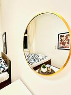 5BR Apartment for 10 Near Alterlaa