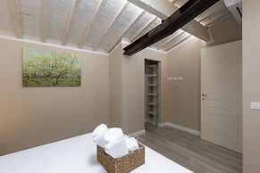 Orsini 98 Apartments by Mamo Florence