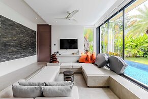 Great for Relaxing with Pool V259