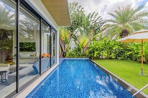 Great for Relaxing with Pool V259