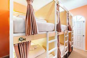 Sweett Lemon Hostel