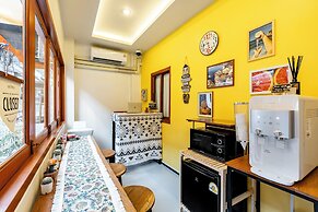 Sweett Lemon Hostel