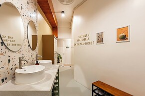Sweett Lemon Hostel