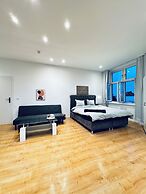 Cozy 4BR Apartment Near Kaufpark