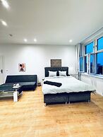 Cozy 4BR Apartment Near Kaufpark
