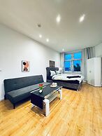 Cozy 4BR Apartment Near Kaufpark