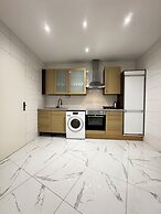 Cozy 4BR Apartment Near Kaufpark