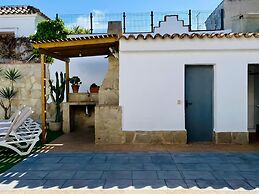 Amplio Chalet con Piscina