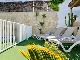 Amplio Chalet con Piscina