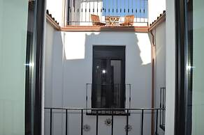 apartamentos plazuela arco el portillo
