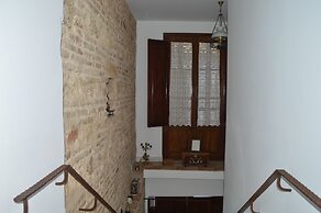 apartamentos plazuela arco el portillo