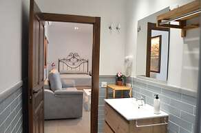 apartamentos plazuela arco el portillo