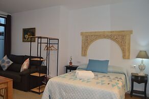 apartamentos plazuela arco el portillo