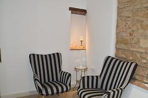 apartamentos plazuela arco el portillo