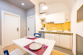 O Panaro Lucky Flat by NapoliApartments