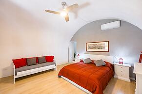 O Panaro Lucky Flat by NapoliApartments