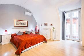 O Panaro Lucky Flat by NapoliApartments