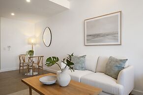 Stylish Studio Near Fremantle's Vibrant Spots