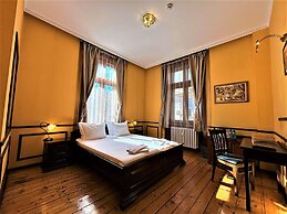 Lopera Guest House