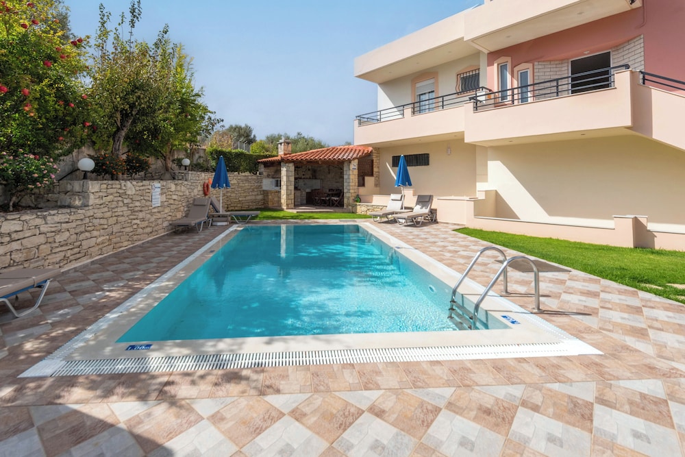 Villa Pantelis With Private Pool
