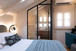 Navria Hotel