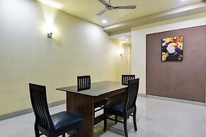 Glitz Hotels Devanshi Inn