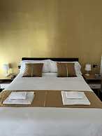 Genova Gold Rooms