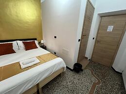 Genova Gold Rooms